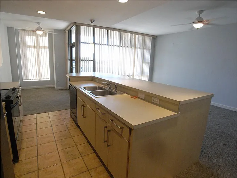 250 Park Avenue West NW #NW-712-712 — Photo 9