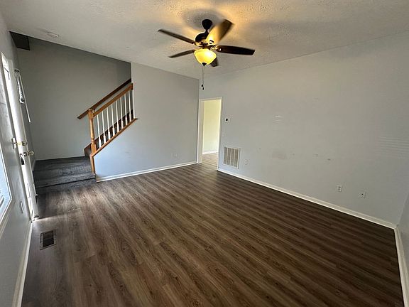 2nd image of 1481 Scott St