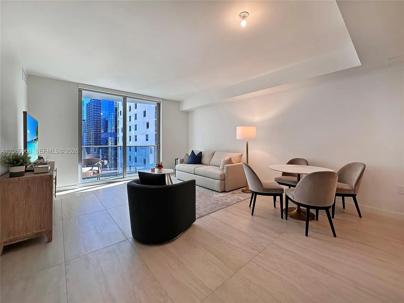 Viceroy Residence Brickell — Photo 3