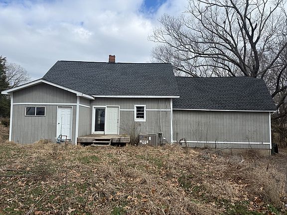 3rd image of 505 Connie Allen Rd