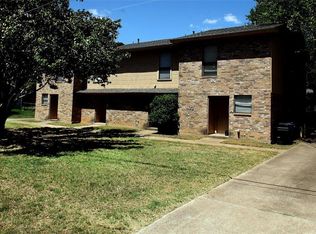 422 W 4th St APT B, Kennedale, TX 76060