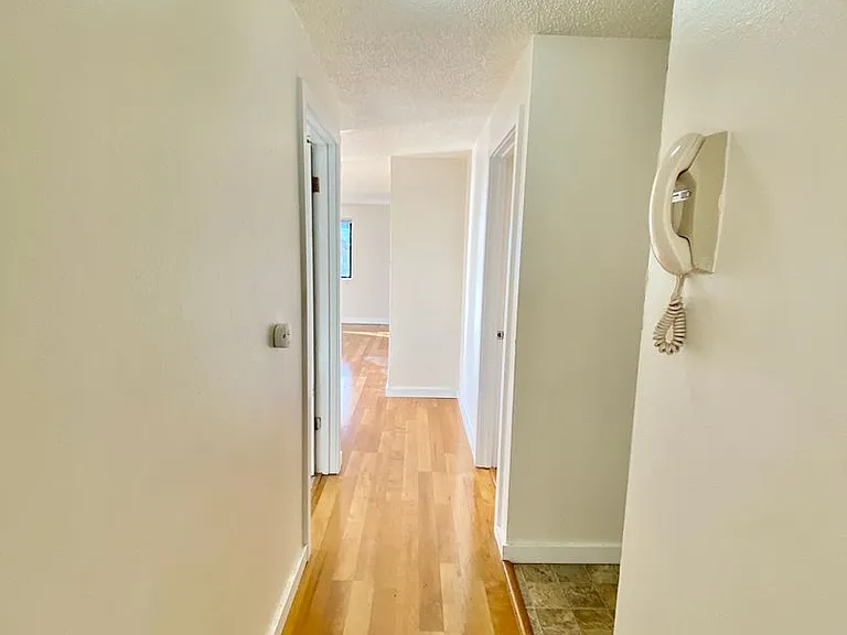 Annaron Apartments — Photo 10