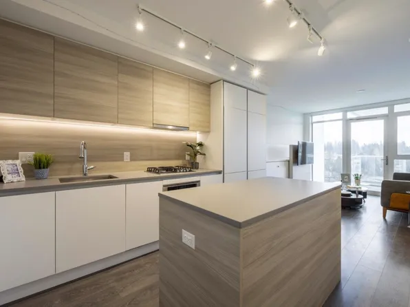525 Foster Ave #14, Coquitlam, BC V3J 0H6