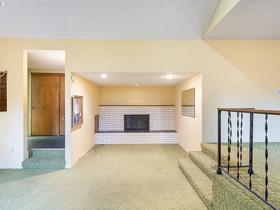 3rd image of 3508 NE 98th Ave
