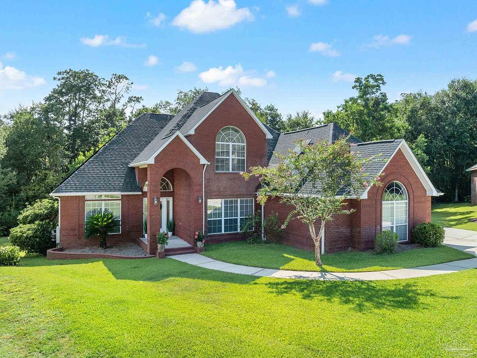 1st image of 905 Caterpillar Ln