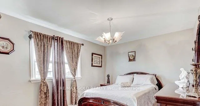 6 Monaco Ct — Photo 13