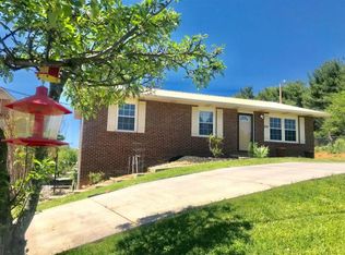 462 Ridgecrest Rd, Jonesborough, TN 37659