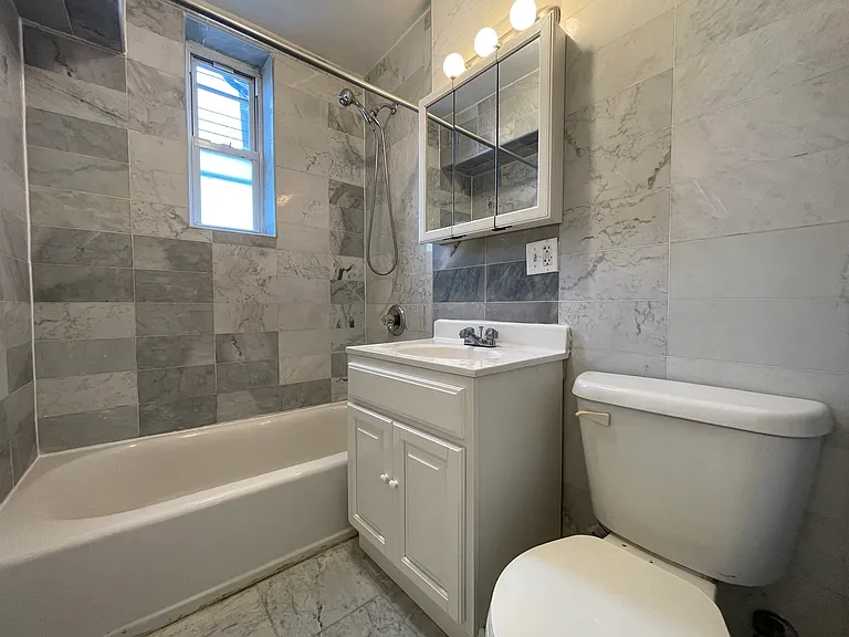 2510 Ocean Pkwy #5C — Photo 9