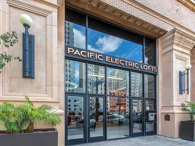 Pacific Electric Lofts — Photo 33