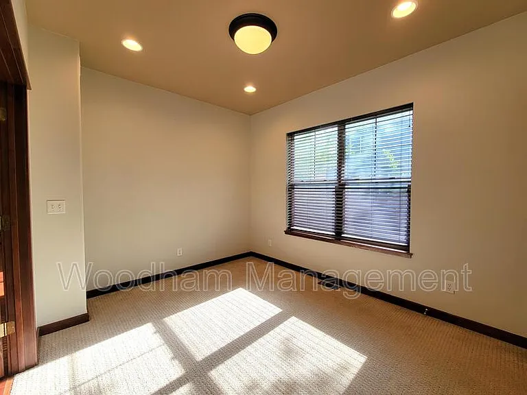 1624 Gale Ct — Photo 10