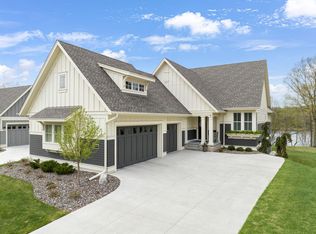 6688 Waterford Ln, Excelsior, MN 55331