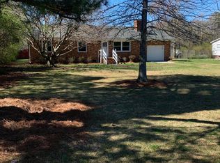 420 Narrow Shore Rd, Aydlett, NC 27916