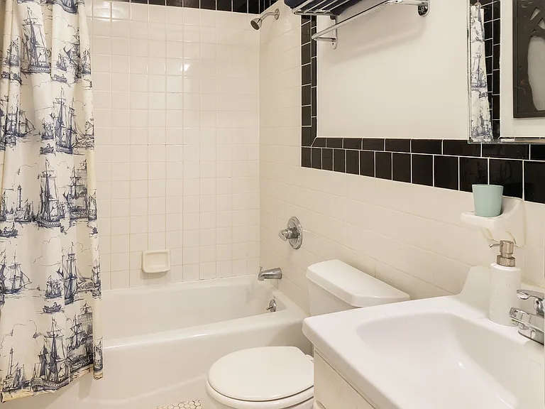241 Saint James Pl #3 — Photo 6