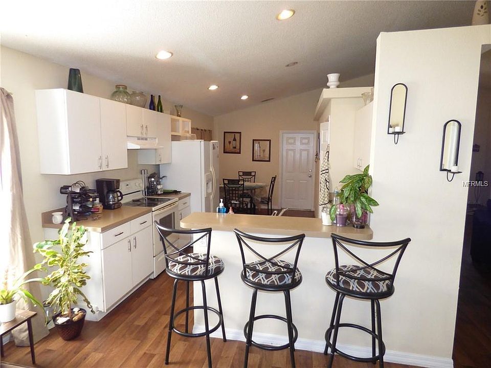 2nd image of 2105 Fish Eagle St