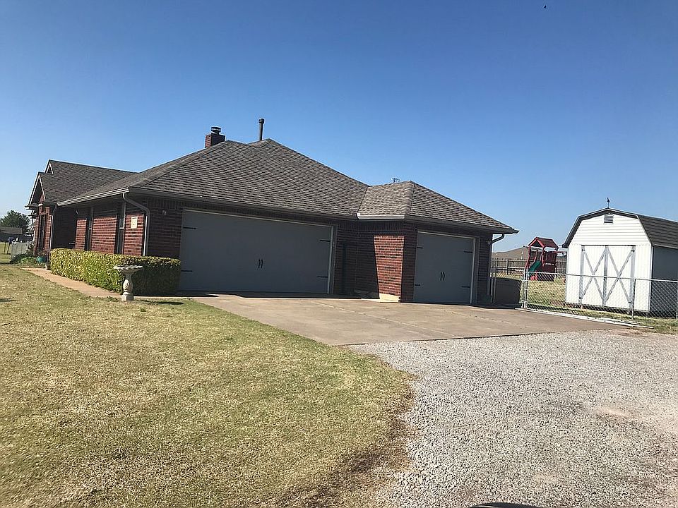 2nd image of 203 Candice Dr NW