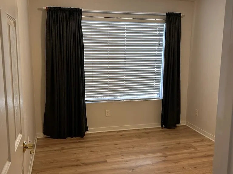 33 S Boulder Cir #213 — Photo 12