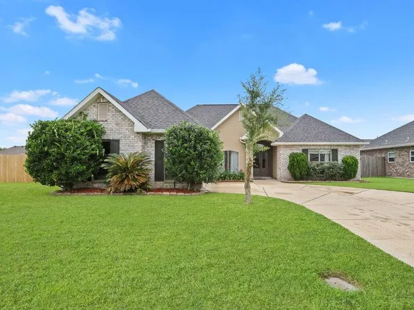 228 Betty Dr, Montz, LA 70068