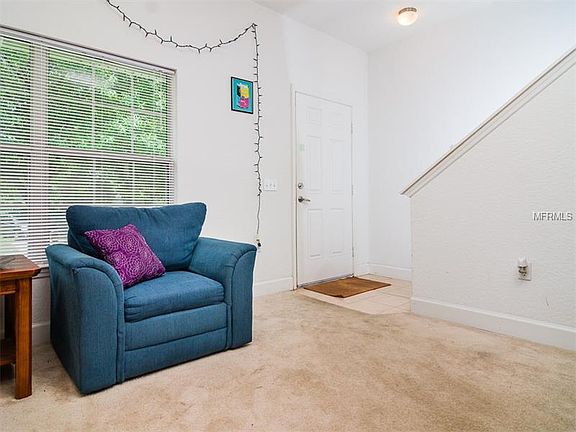3rd image of 12115 Knoll St