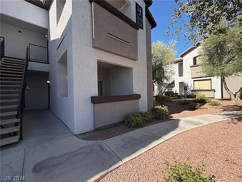 2615 W Gary Ave Photo 1