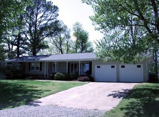 117 Weisbrook Ln, Carterville, IL 62918