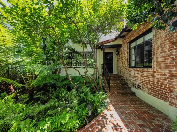 10830 Lindbrook Dr APT 3, Los Angeles, CA 90024