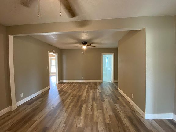 2nd image of 3136 Northeast Dr