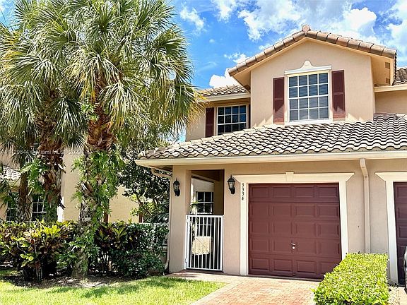 2nd image of 3334 Lakeside Dr