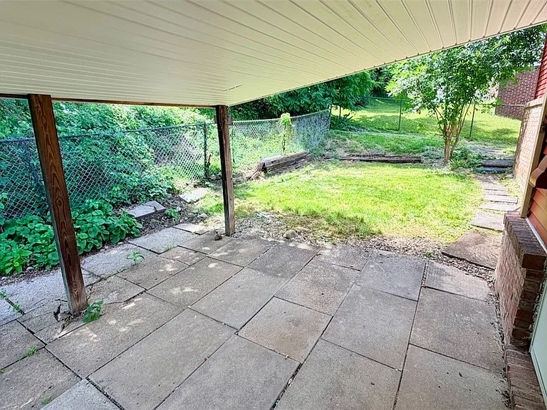 3812 Louisa St — Photo 35