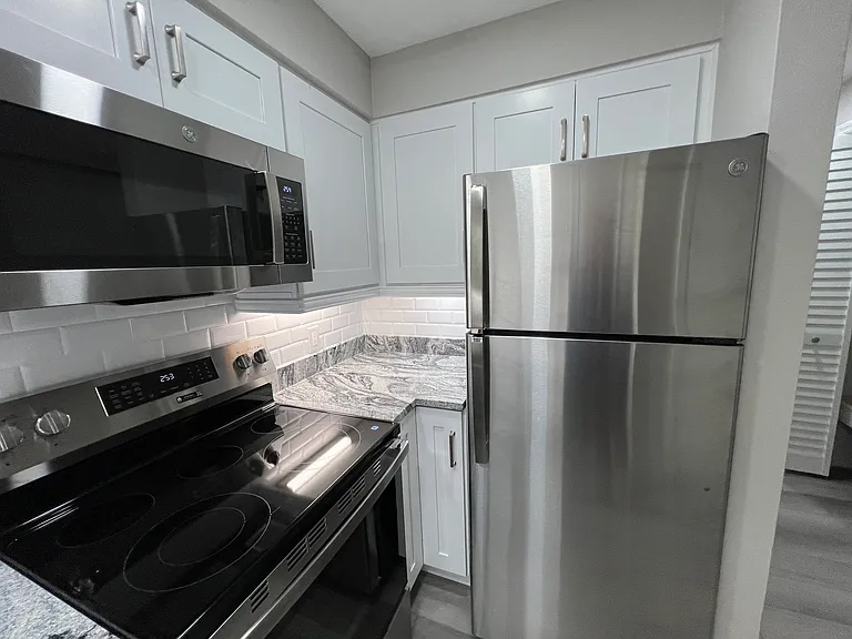 745 James St #201 — Photo 4