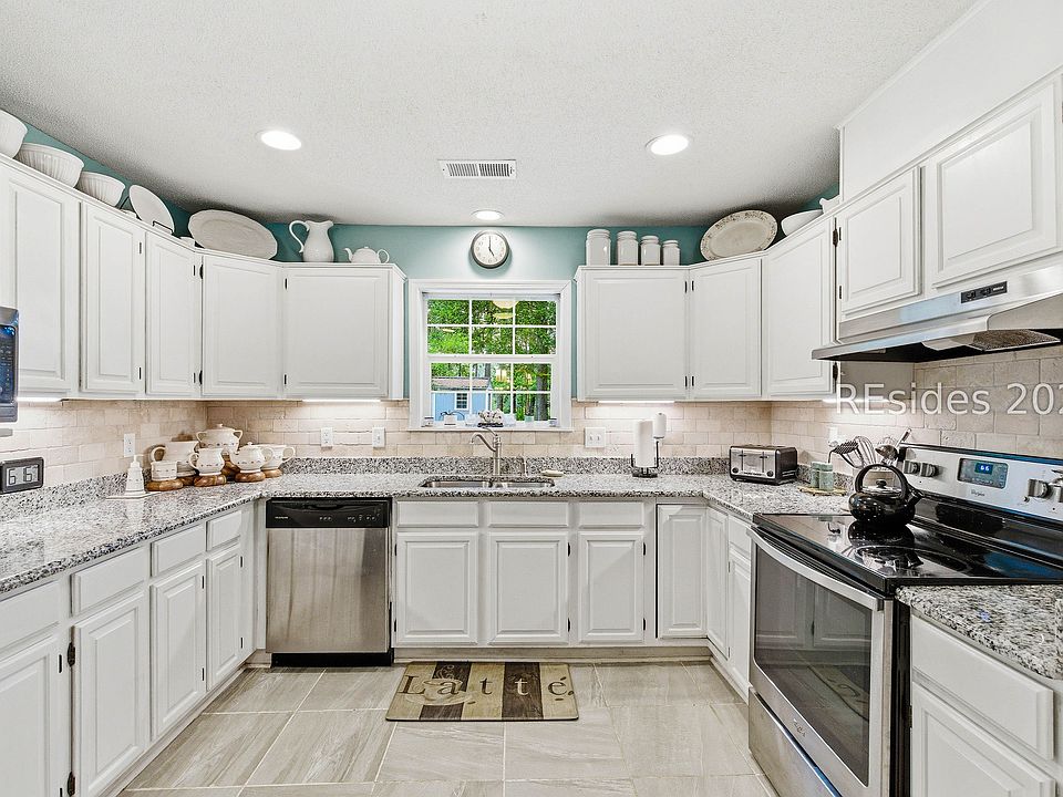 1st image of 115 Purdy St