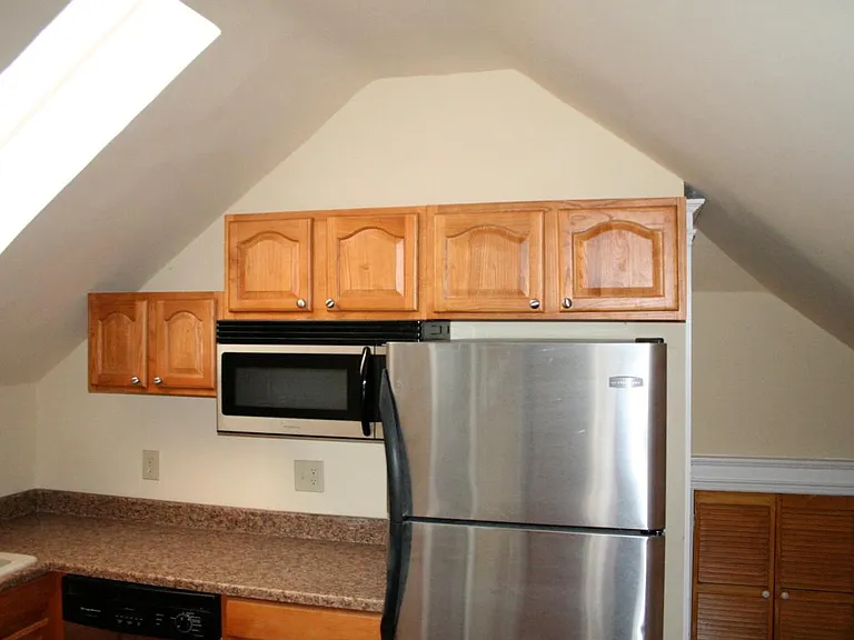 300 McGregor Ave #3 — Photo 10