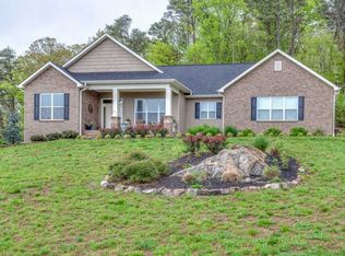 606 Peachtree Dr, Maryville, TN 37801