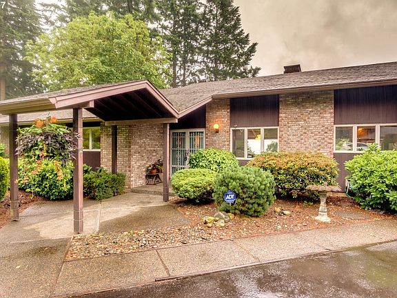 2nd image of 8905 Mount Lassen Ave
