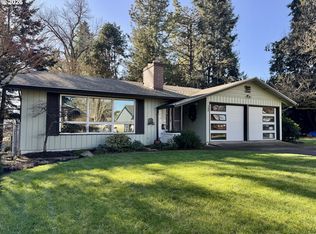 100 W Johanna Ct, Newberg, OR 97132