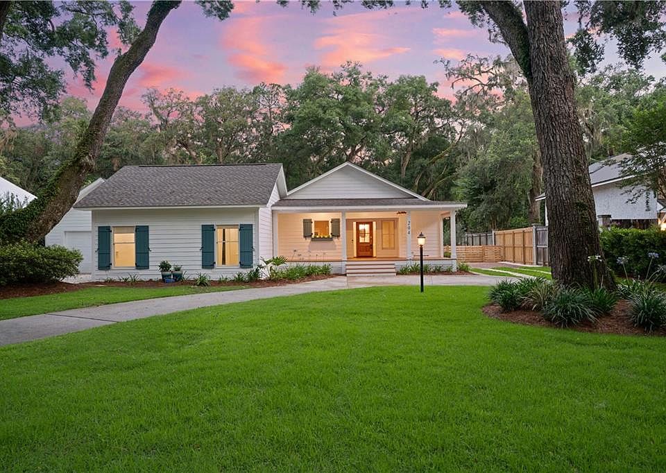 1st image of 204 Youngwood Dr
