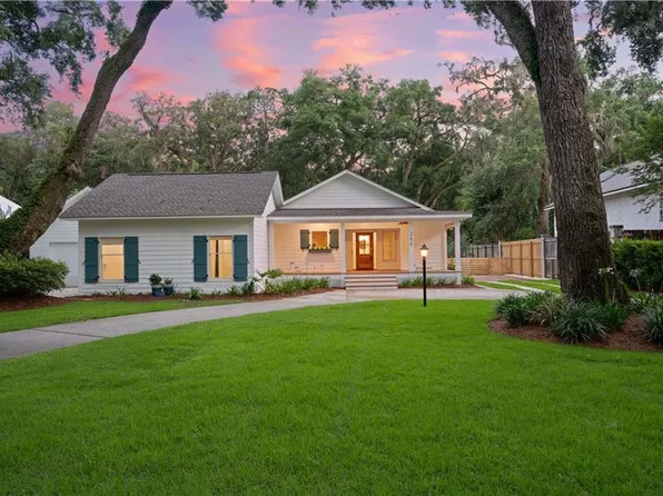 204 Youngwood Dr, Saint Simons Island, GA 31522