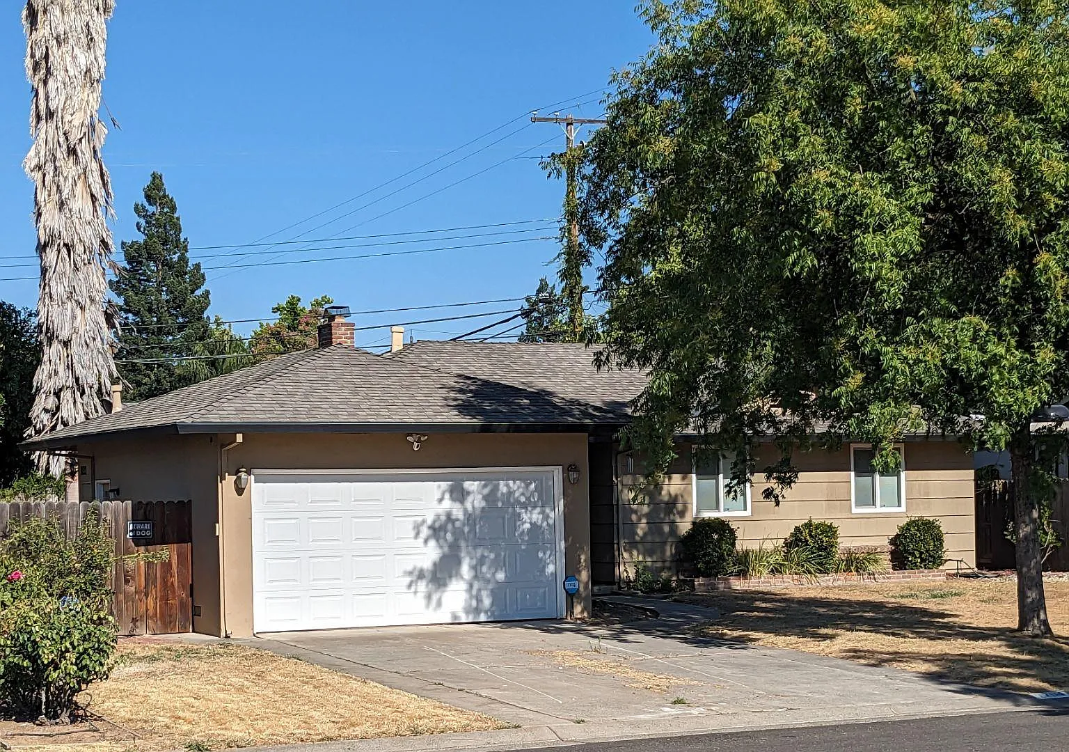 3 bed, 1227 sqft, $2,925 — Photo 1