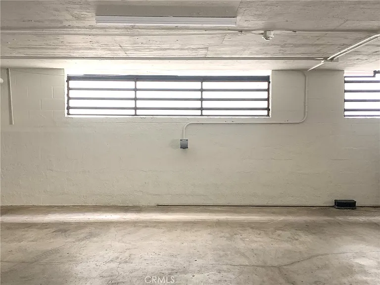425 S Catalina Ave #4 — Photo 27