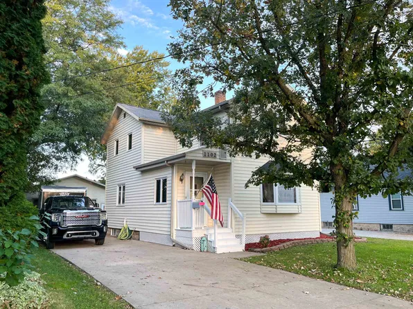 1102 N Center St, Beaver Dam, WI 53916