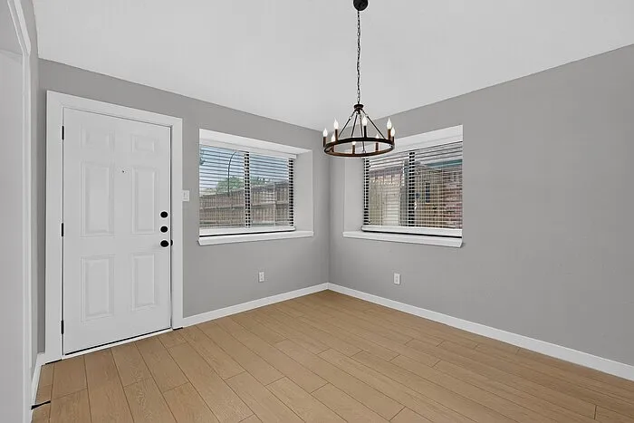 3701 University Dr — Photo 16