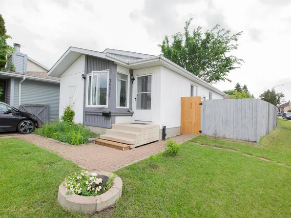 3531 46th St NW, Edmonton, AB T6L 5C6