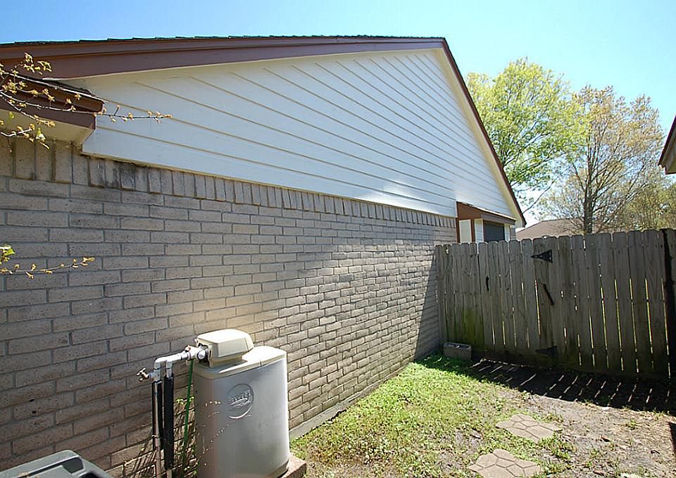 RIGHT SIDE WITH WATER SOFTNER