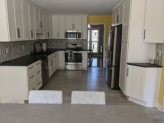 4th image of 293 Dublin Cir