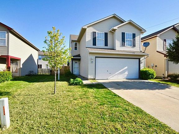 3rd image of 11408 Water Birch Dr