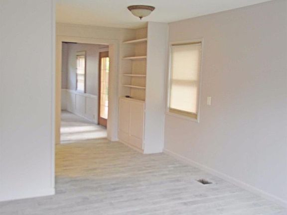 5th image of 1312 Tuscarora Dr