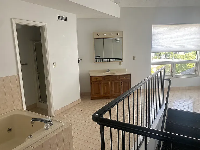 1900 Grove Ct #409 — Photo 21