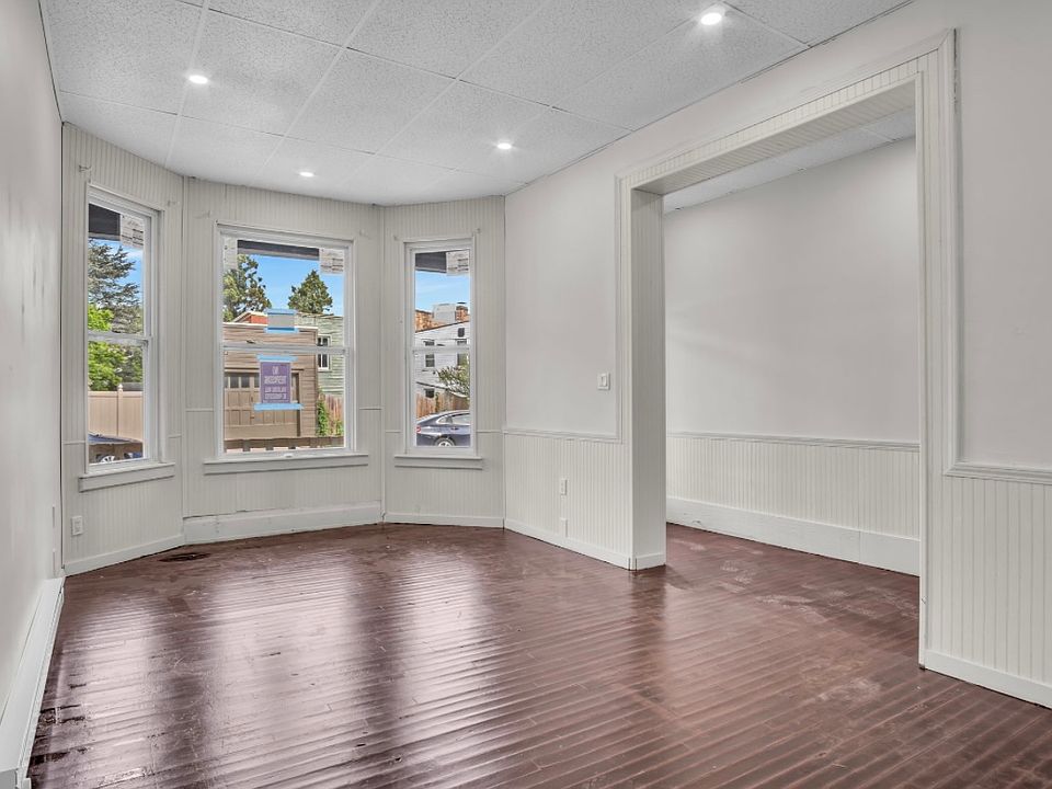1st image of 17-19 Logan St
