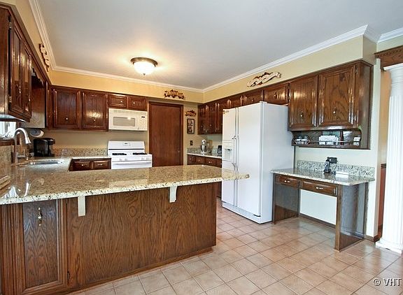 3rd image of 9801 W Circle Pkwy