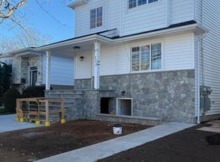 178 N Railroad St, Staten Island, NY 10312