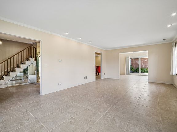 4th image of 1466 Concorde Cir